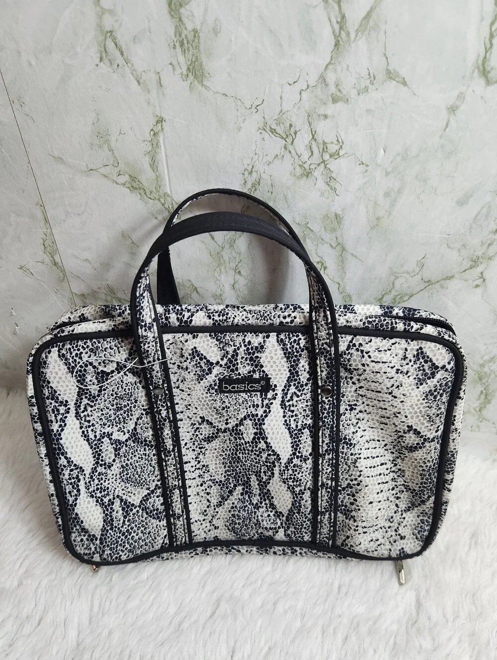 Basics Toiletry Travel Bag